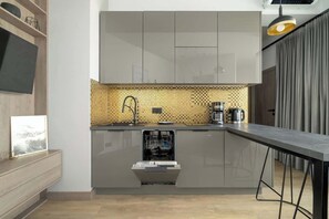 冷蔵庫、電子レンジ、コンロ、食器洗い機