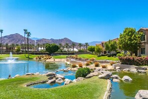 Property grounds - Beautifully Updated 2 Bedroom Condo with Stunning Views (La Quinta)