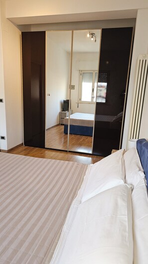 Apartment | 1 bedroom, in-room safe, desk, laptop workspace - Happy House (Rimini)