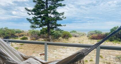 Samphire Stays at Foul Bay - Beachfront, tranquil location, Off peak special!
