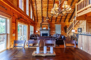 テレビ、暖炉、DVD プレーヤー