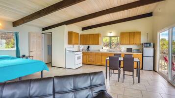 Apartment (0 Bedroom) | Interior