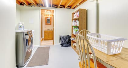 1440 Getaway w/ Yard & Deck ~ 16 Mi to Rochester