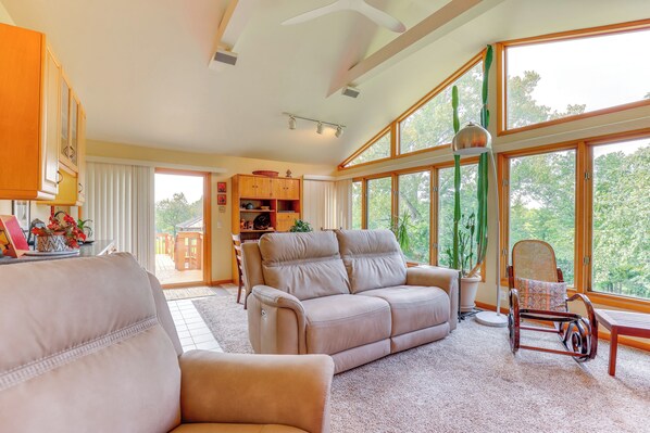 المنشأة من الداخل