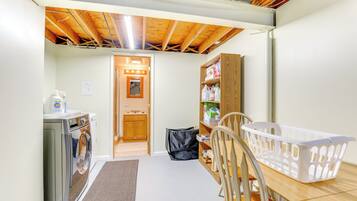 Nhà (3 Bedrooms) | Nội thất