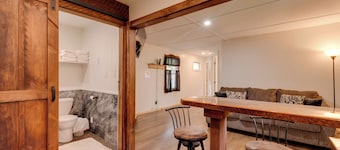 Deluxe Cabin G: 9 Mi to Worlds End State Park!