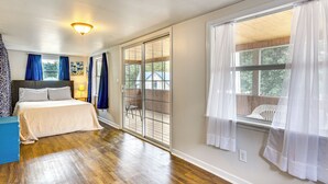 Cottage (2 Bedrooms) | Interior