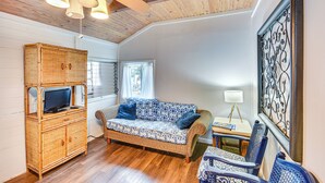 Cottage (2 Bedrooms) | Interior