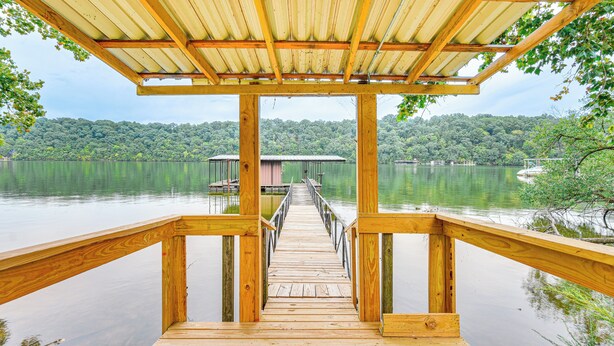 Cottage (2 Bedrooms) | Bagian depan properti