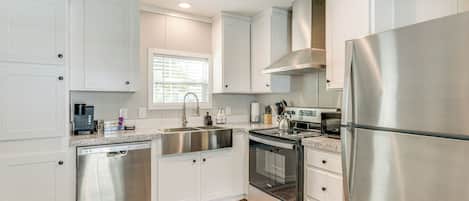 House (2 Bedrooms) | Interior