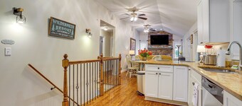 Waterfront Retreat on a Lake Lanier Cove w/ Dock