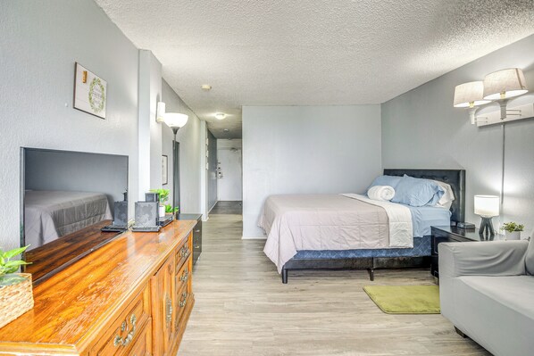 Apartment (0 Bedroom) | Interior