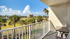 Apartment (0 Bedroom) | Interior - Daytona Beach Condo w/ Balcony: 5 Mi to Speedway! (Daytona Beach)