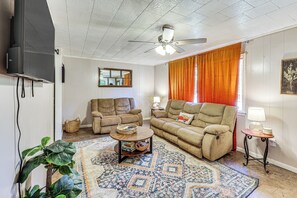 House (3 Bedrooms) | Interior - Rural Escape Near Lake Ouachita w/ Gas Grill! (Royal)