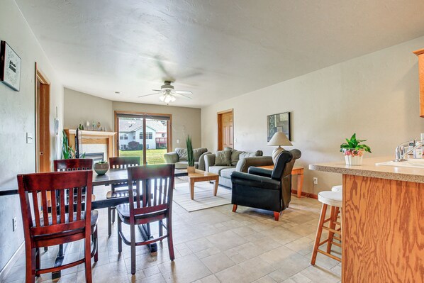 Apartment (2 Bedrooms) | Front of property