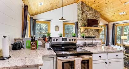 Mccaysville Cabin: Fire Pit, BBQ + More!