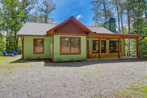 House (3 Bedrooms) | Interior - Mccaysville Cabin: Fire Pit, BBQ + More! (McCaysville)