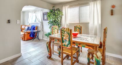 Downtown El Paso Home ~ 1 Mi to Medical Center St