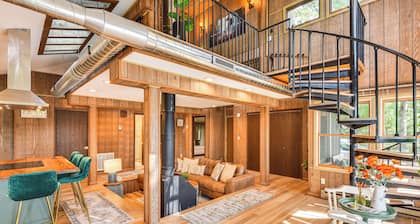 Three Rivers Cottage w/ Private Dock & Fire Pit!