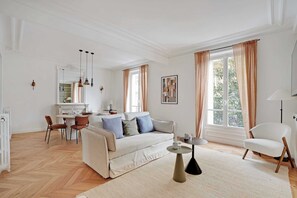 Comfort Apartment | Living area