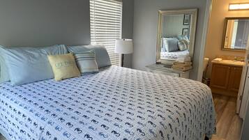 3 bedrooms, desk, iron/ironing board, free WiFi