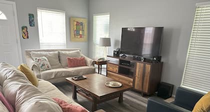 Luna Bungalow - Downtown Pensacola