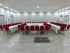 Fasilitas rapat
