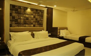 Deluxe Room | Soundproofing, free WiFi - Pratap Residency  (Hospet)