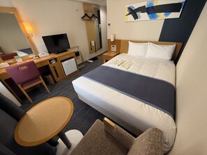 Desk, blackout curtains, iron/ironing board (on request), free WiFi - HOTEL HOKKE CLUB OITA (Oita)