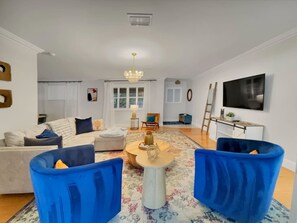 スマートテレビ、書庫、ステレオ