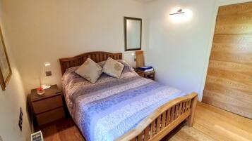 2 soverom, strykejern/-brett, wi-fi (inkludert) og sengetøy