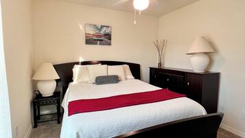 2 slaapkamers, een strijkplank/strijkijzer, wifi, beddengoed