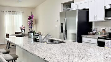 Microwave, oven, stovetop, dishwasher