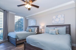 3 bedrooms, iron/ironing board, free WiFi, bed sheets - 3 BR beachfront condo w/ beautiful views! 🏖️☀️ (Destin)