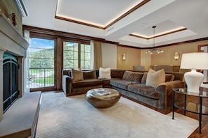Condo, 3 Bedrooms | Living area