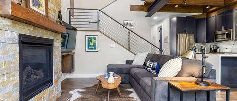 Condo, 2 Bedrooms | Living area