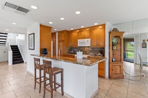 Condo, 2 Bedrooms | Private kitchen