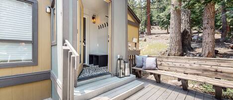 Condo, 2 Bedrooms | Property grounds