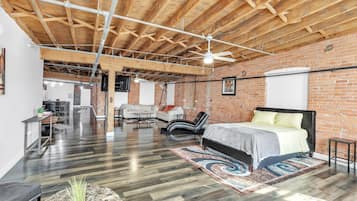 Apartment, 1 Bedroom | 1 bedroom, desk, laptop workspace, free WiFi