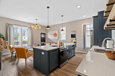 Historic Walker’s Point Home, Garage & Yard