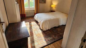 4 chambres, lit parapluie, Wi-Fi, draps fournis