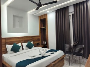 Standard Double Room | Laptop workspace, free WiFi, bed sheets - HOTEL VAIDIK GANGA  (rishikesh)