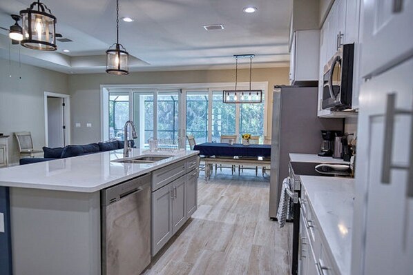 Fridge, microwave, oven, stovetop - Open Concept home with Heated Pool in peaceful North Port
3 Bdrm, 4 Bath + Den (North Port)