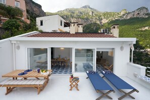 Outdoor dining - DALU HOUSE. BRIGHT HOUSE WITH TERRACE AND BREATHTAKING VIEWS OF ALL POSITANO (Positano)