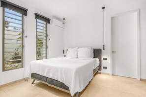 2 habitaciones, tabla de planchar con plancha, wifi y ropa de cama