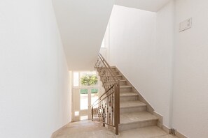 Apartment (Two Bedroom Apartment with Balcony an) | Innenbereich