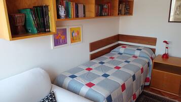 2 chambres, lit parapluie, Wi-Fi, draps fournis