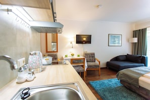 Basic Double Room | Free WiFi, bed sheets