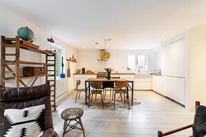 Exterior - Tranquil 2 Bedroom Apartment in East London (London)