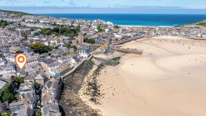 Beach nearby - Hidden Gem - Two Bedroom Cottage, Sleeps 4 (St Ives)